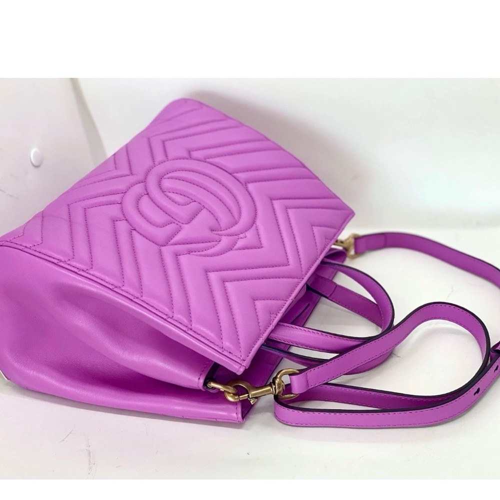 Gucci GG Marmont Top Handle
Small Matelasse Handbag Excellent Condition - Picture 12 of 15